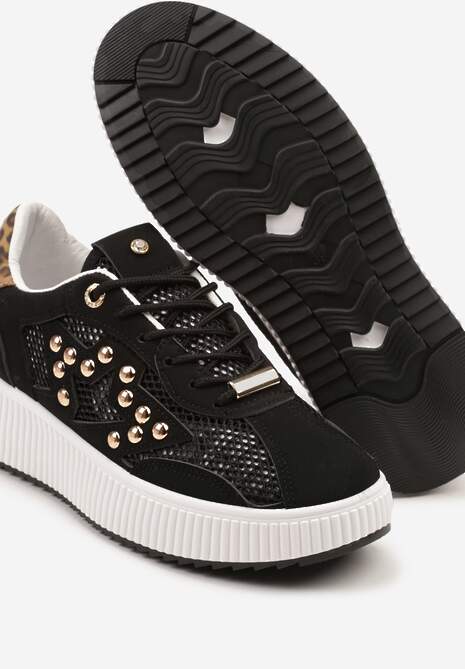 Czarne Sneakersy Ozdobione Gwiazdą i Nitami Zeloti