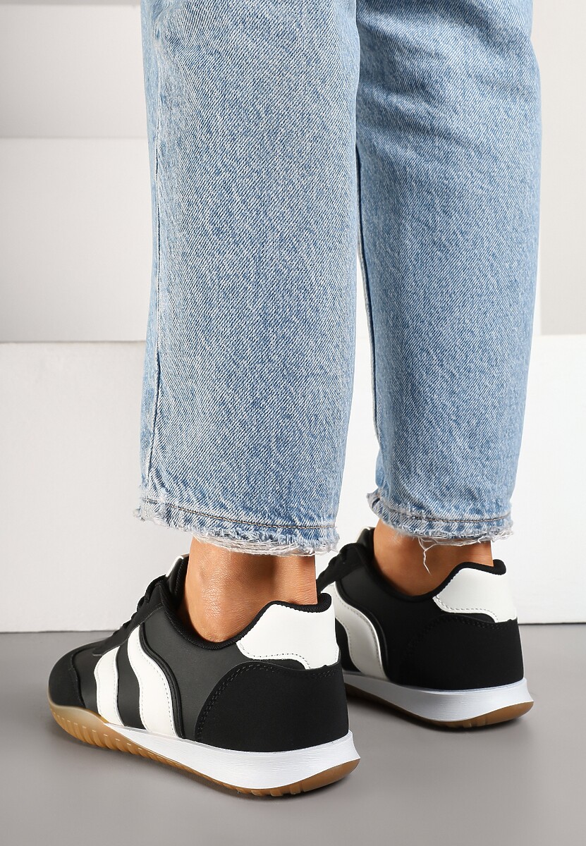 Czarne Sneakersy Kultowe Tenisówki Zdobione Przeszyciami Welluria