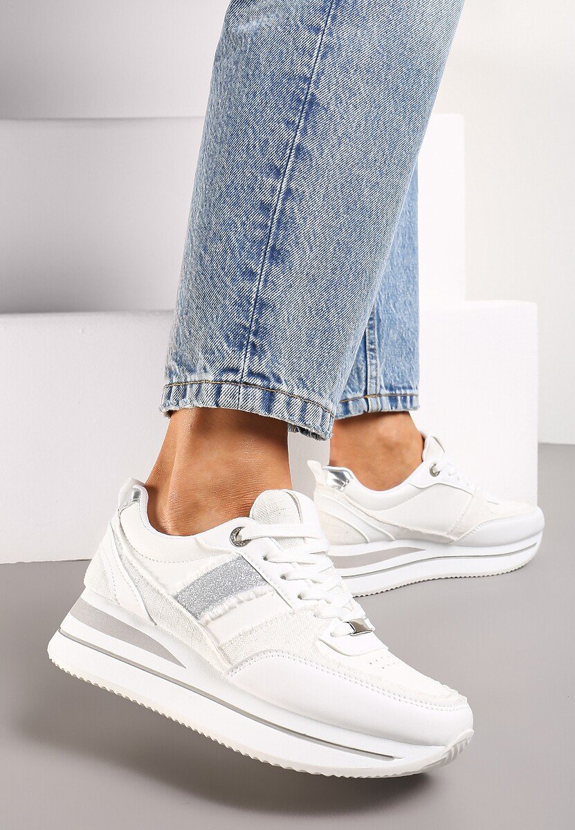 Biało-Srebrne Sneakersy z Ekoskóry z Ozdobnymi Wstawkami i Grubą Podeszwą Amifa