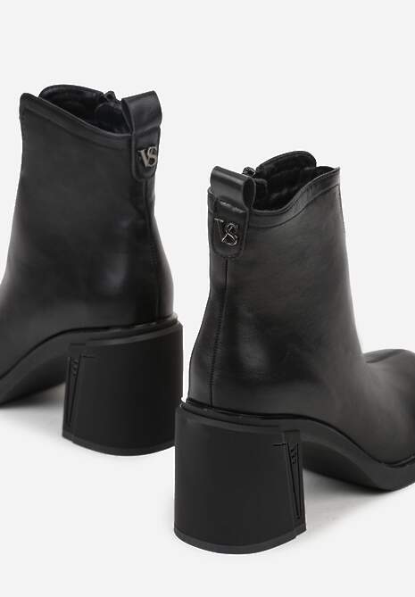 Czarne Botki VICES na Słupkowym Obcasie z Elastyczną Wstawką w Cholewce Sevea