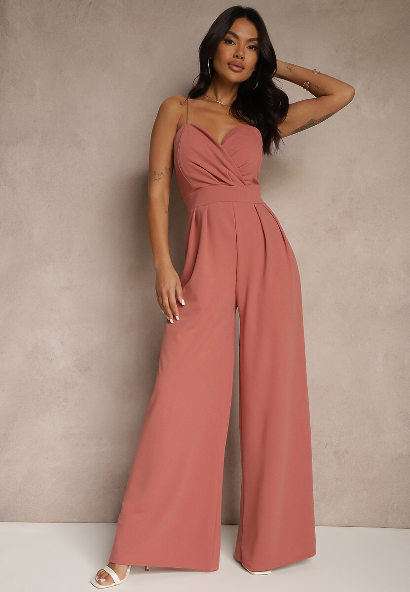 Ciemnoróżowy Kombinezon na Cienkich Ramiączkach z Kopertowym Dekoltem i Szerokimi Nogawkami Jovantia