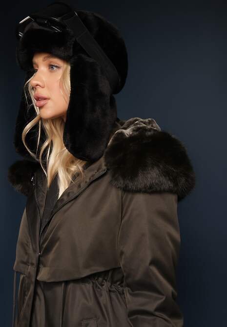 Zielona Kurtka Płaszcz ze Ściągaczem i Kapturem z Ozdobnym Futerkiem Livieya