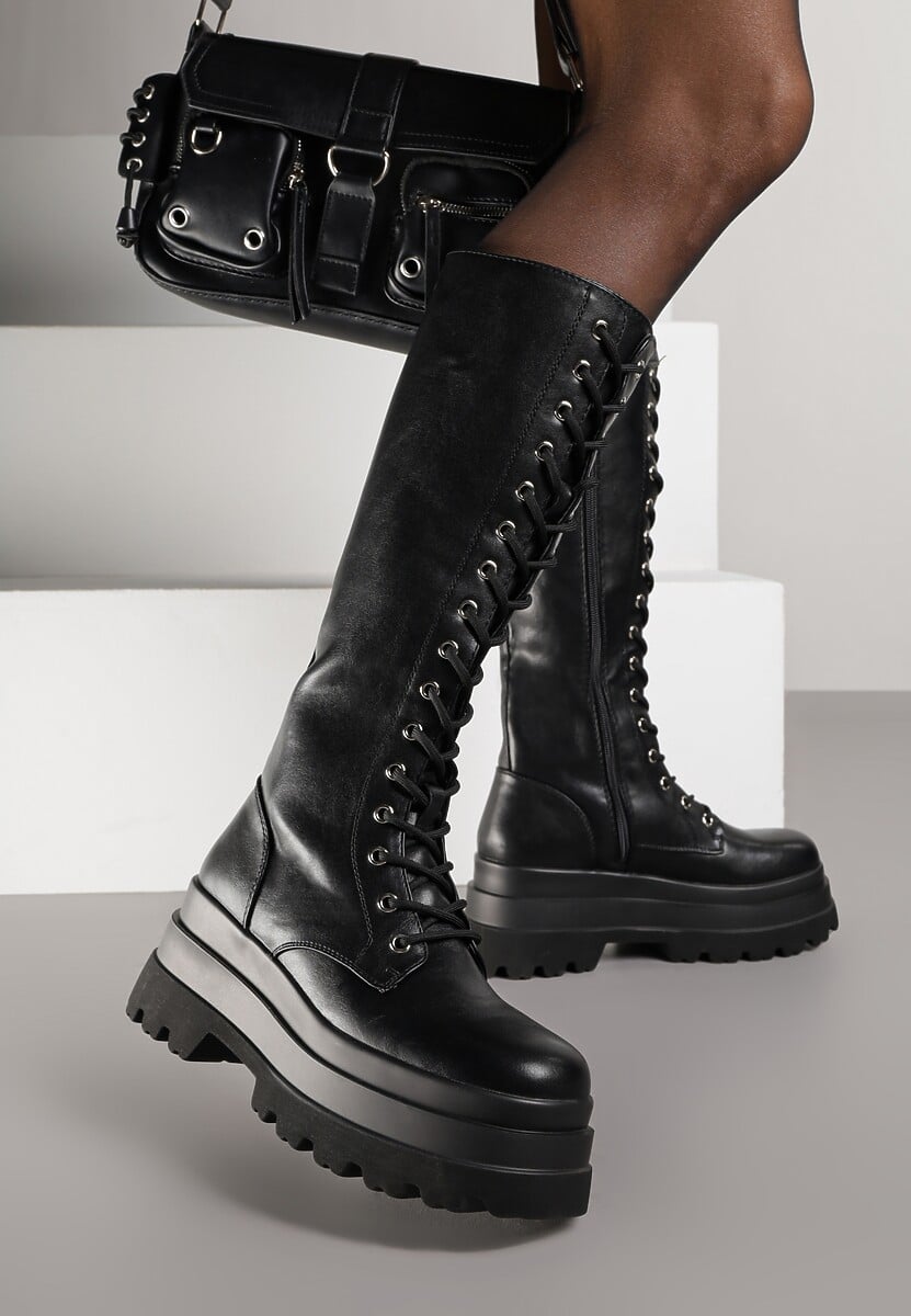 Czarne Kozaki na Platformie w Stylu Grunge Ozdobione Sznurowaniem Wiolara