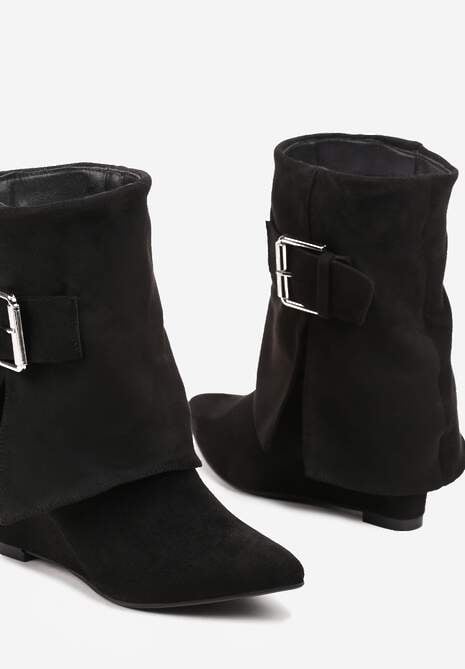 Czarne Botki na Koturnie z Cholewką Imitującą Nogawkę z Paskiem i Klamrą Miarielle