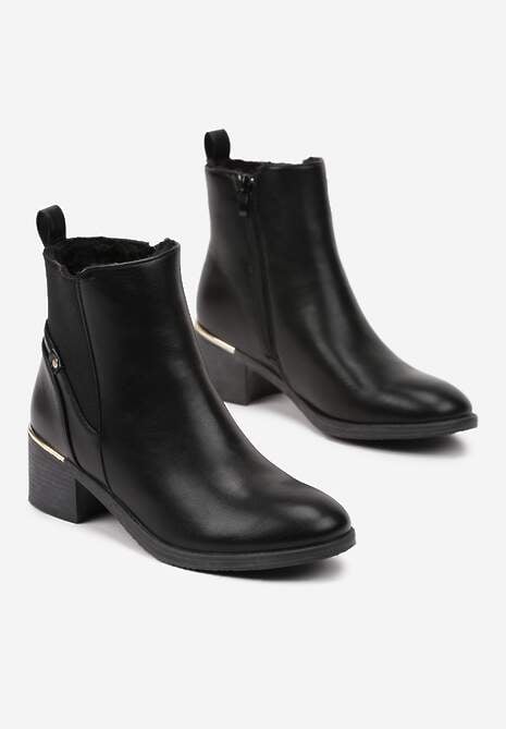 Czarne Botki na Słupku Ozdobione Metaliczną Aplikacją Naratta