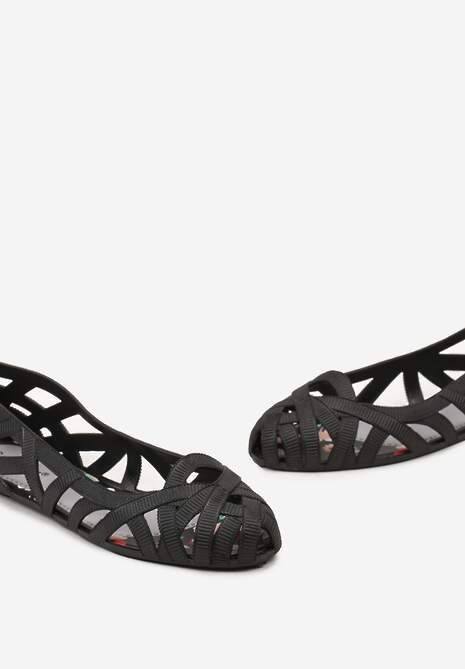 Czarne Balerinki Ozdobione Wycięciami na Cholewce Sylaria