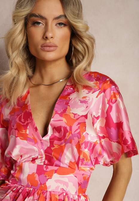 Różowa Satynowa Sukienka z Kopertową Górą Luźnymi Rękawami i Rozkloszowanym Krojem Karlemia