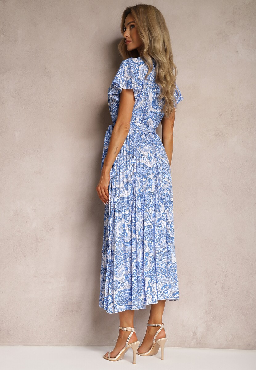 Niebieska Rozkloszowana Sukienka z Trójkątnym Dekoltem z Materiałowym Paskiem i Gumką w Talii Carimi