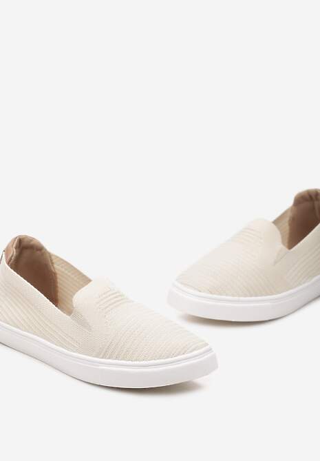 Beżowe Wsuwane Tenisówki Ozdobione Wstawką z Ekoskóry na Zapiętku Eliriaba