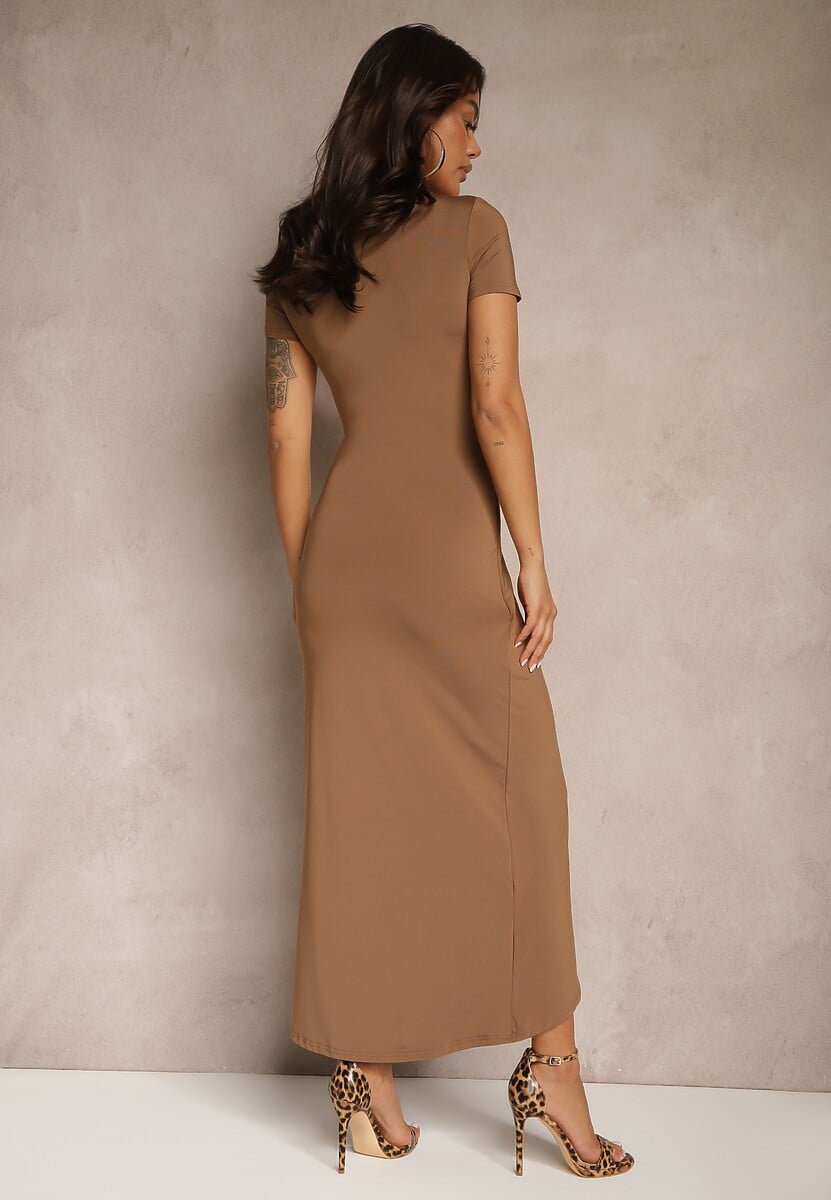 Brązowa Marszczona Sukienka Kopertowa z Wiskozą o Dopasowanym Kroju Natisse