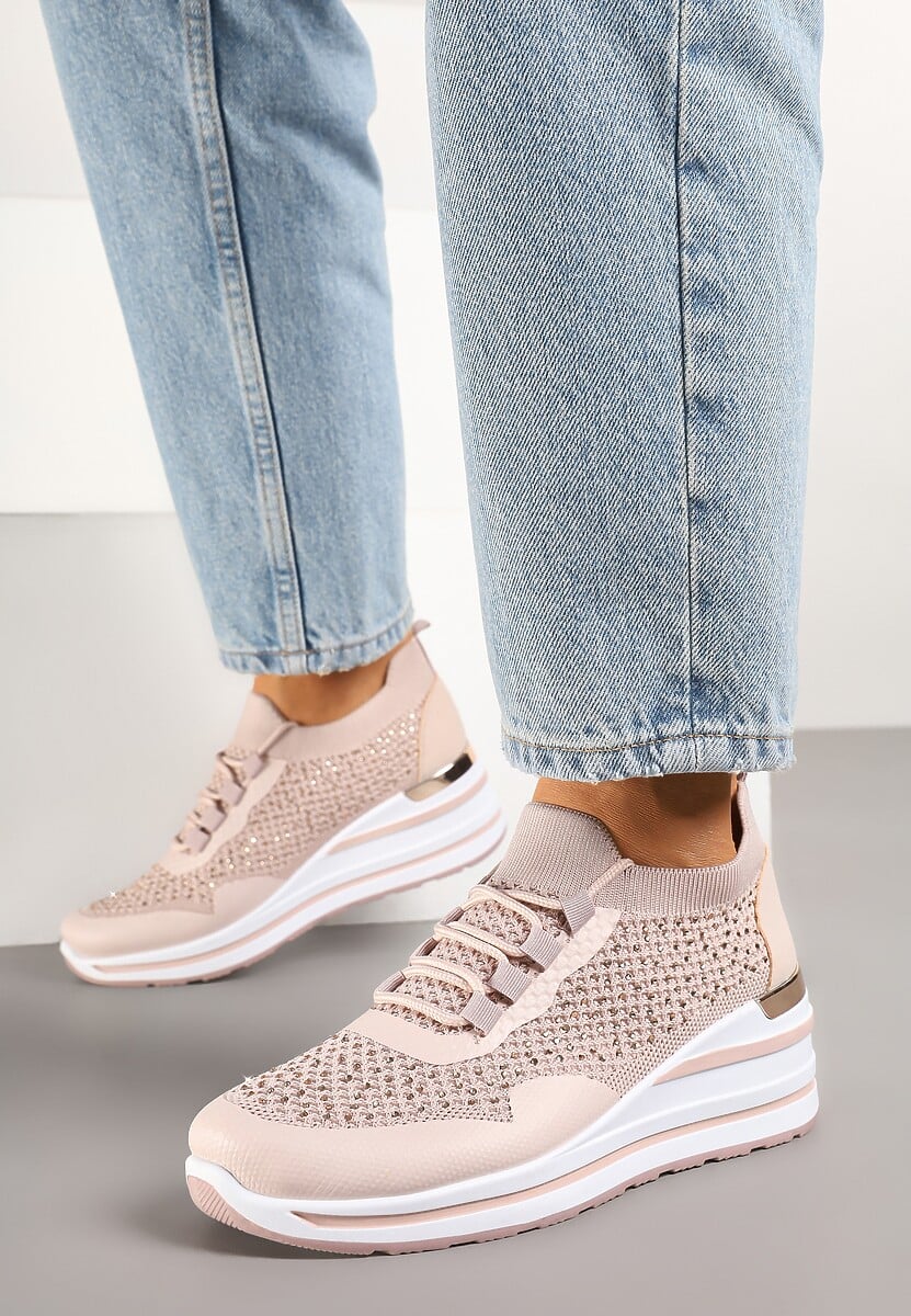 Białe Sneakersy na Koturnie Ozdobione Metaliczną Aplikacją i Cyrkoniami Fasilna