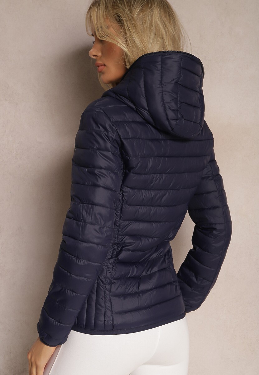Granatowa Kurtka z Pikowaniem i Nieodpinanym Kapturem Kessane