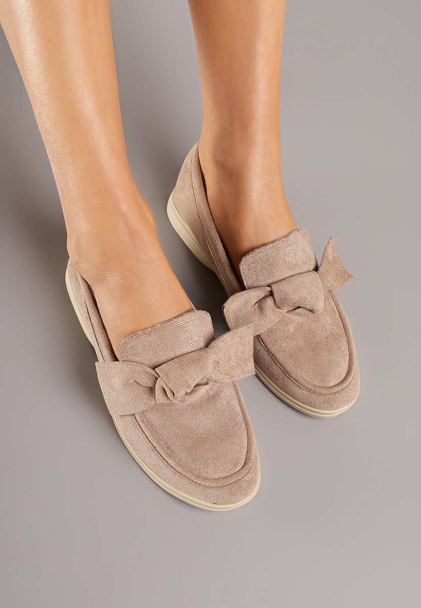 Ciemnobeżowe Mokasyny z Aplikacją Kokardek Tulavira