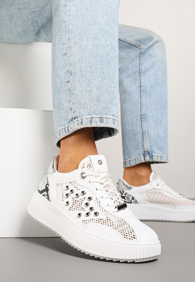 Białe Sneakersy Ozdobione Gwiazdą i Nitami Zeloti