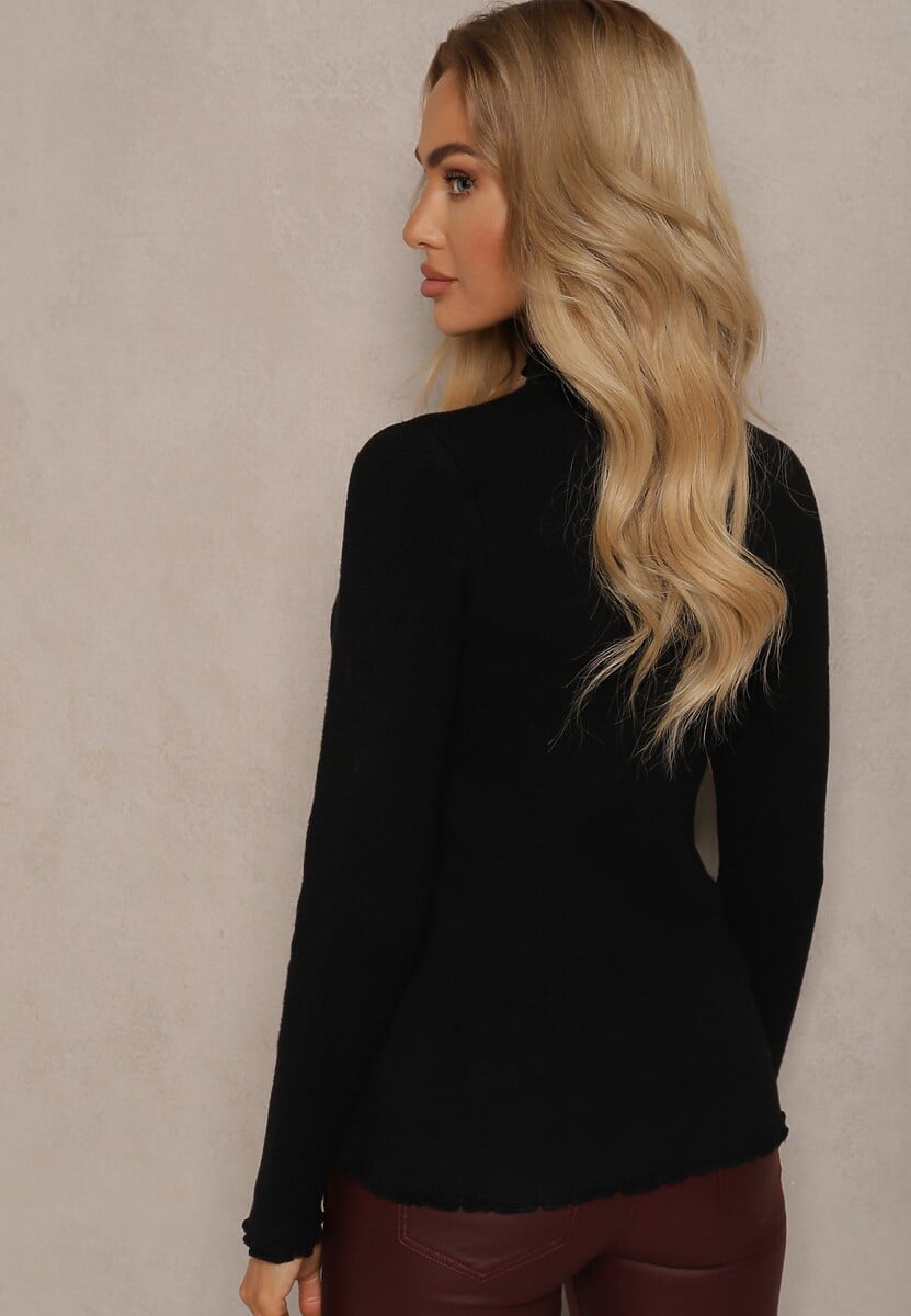 Czarny Sweter z Wełną przy Dekolcie Ozdobiony Falbanką Seatoria