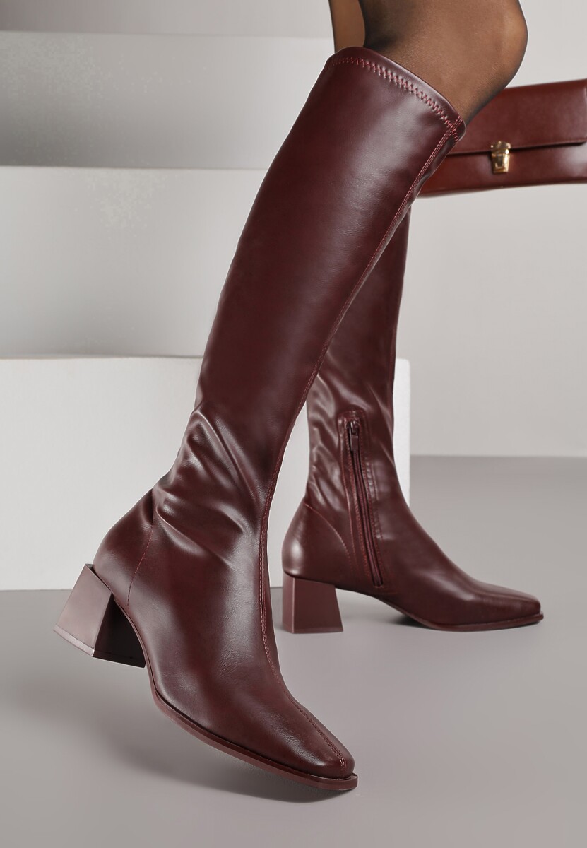 Czarne Kozaki na Geometrycznym Słupku z Kwadratowym Noskiem Brikalona