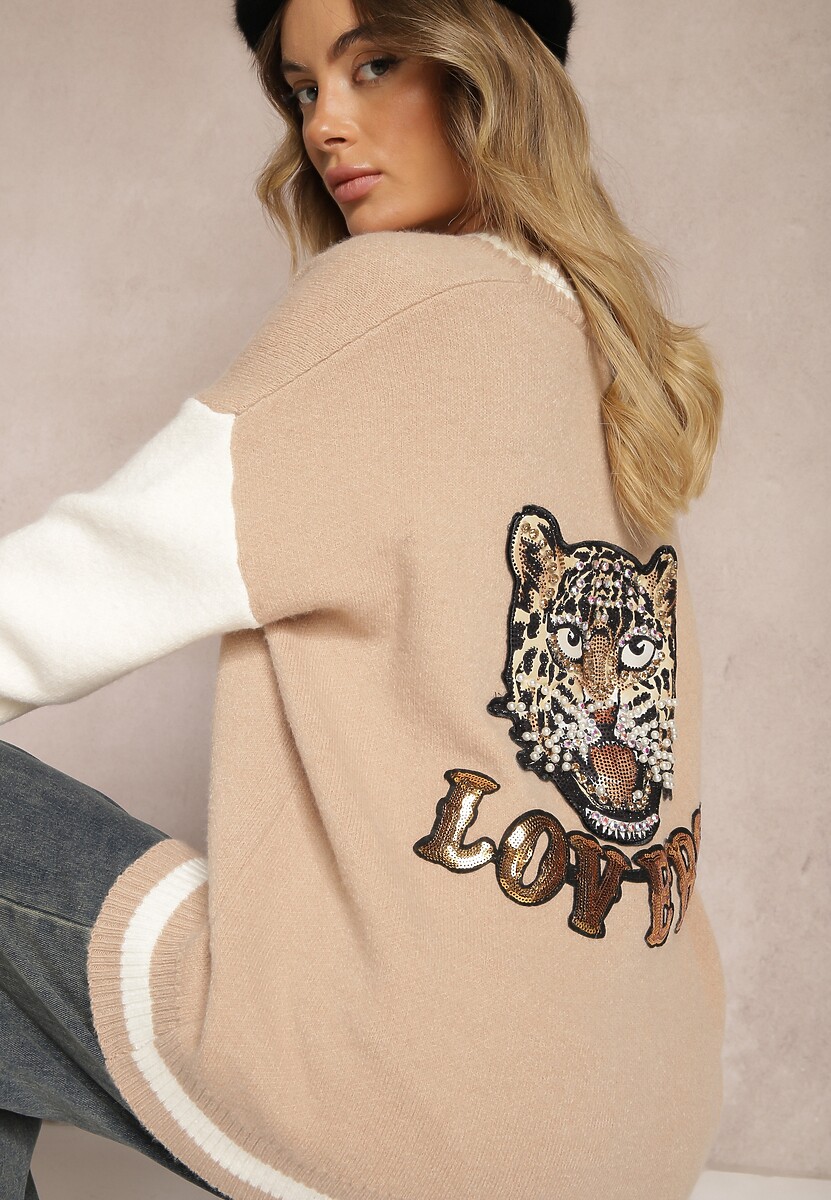 Beżowy Retro Kardigan z Ozdobnymi Naszywkami z Połyskiem Vialida