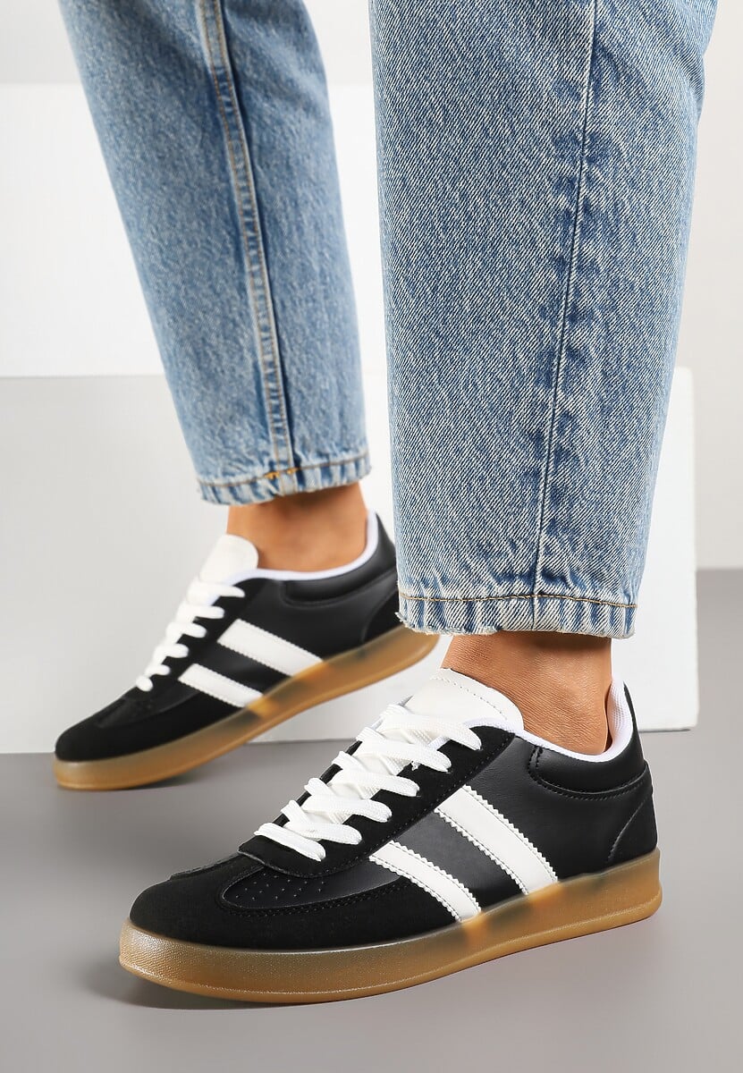 Czarne Sneakersy w Stylu Klasycznych Tenisówek Zdobione Przeszyciami Ivelfia