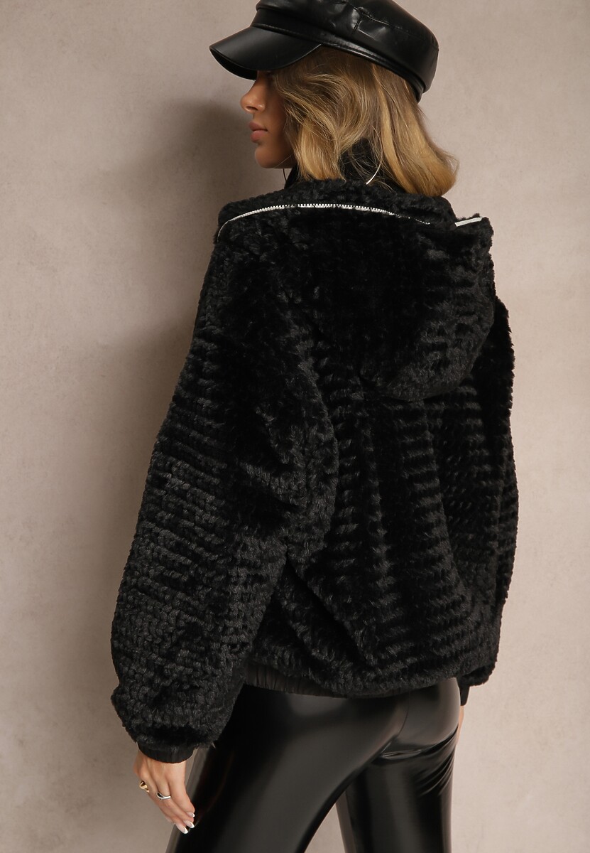 Czarna Kurtka z Futerkiem Kapturem i Ściągaczami Deolie