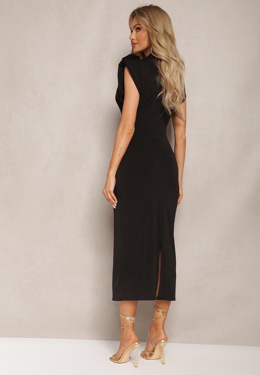 Czarna Dopasowana Sukienka Midi z Kwiatkiem w Postaci Broszki Olivetta