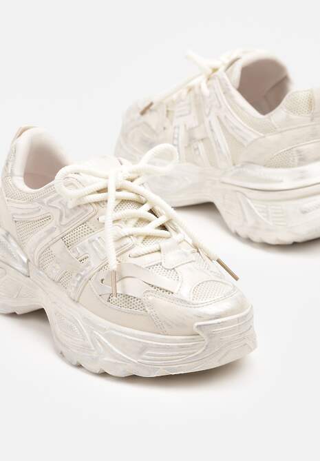 Beżowe Sneakersy na Platformie z Tłoczonym Wzorem Larrisna