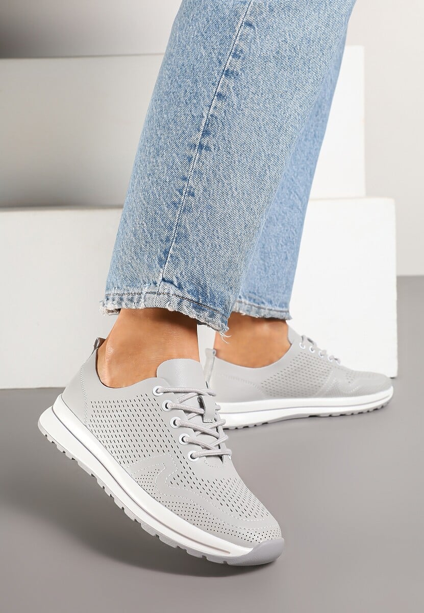 Szare Skórzane Buty Sportowe na Płaskiej Podeszwie ze Skórzaną Wkładką Ozdobione Perforacją Falali