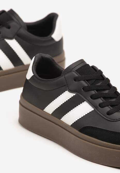 Czarne Sneakersy na Kauczukowej Podeszwie Ozdobione Paskami Nilimea
