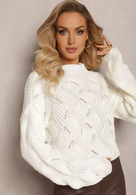 Jasnobeżowy Sweter Oversize z Ozdobnym Splotem Boeda