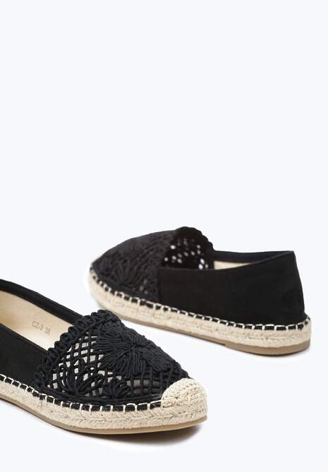 Czarne Płaskie Espadryle z Ażurową Wstawką na Nosku i Plecioną Podeszwą Rowenas