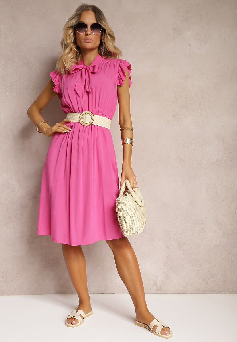 Fuksjowa Sukienka Rozkloszowana z Gumką w Talii i Wiązaniem przy Dekolcie Naque