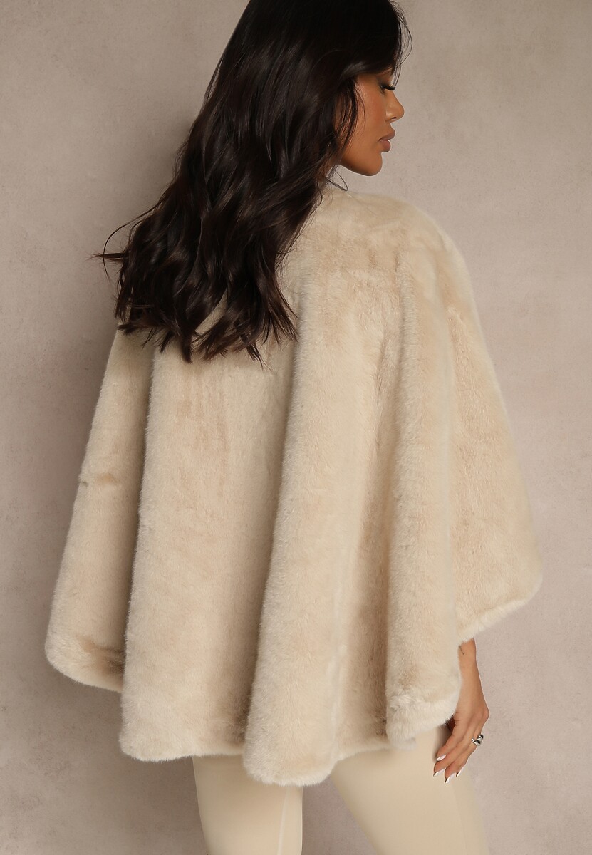 Beżowe Futerkowe Ponczo Ozdobione Paskiem Monareva