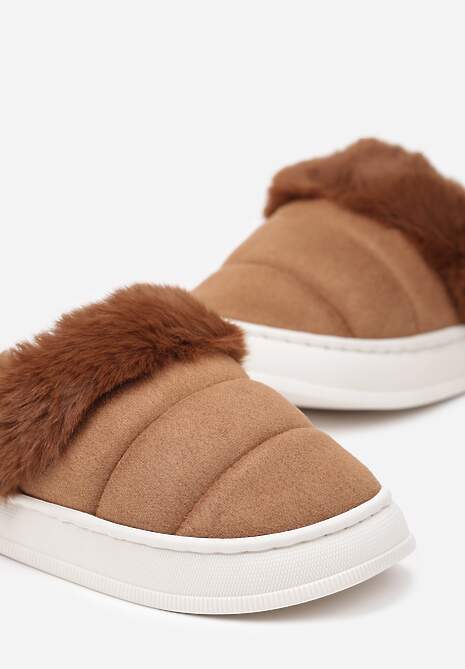 Brązowe Kapcie na Płaskiej Podeszwie z Futerkiem i Pikowaną Cholewką Lilaine