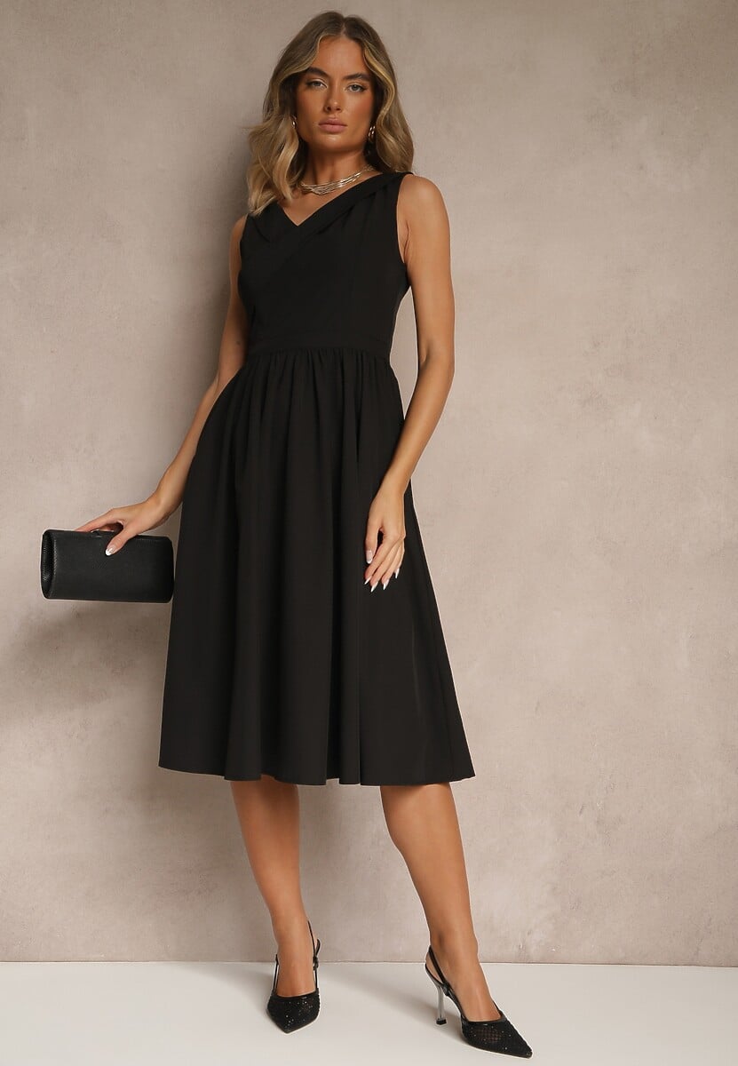 Czarna Basicowa Sukienka Vices o Rozkloszowanym Kroju Tolaneia