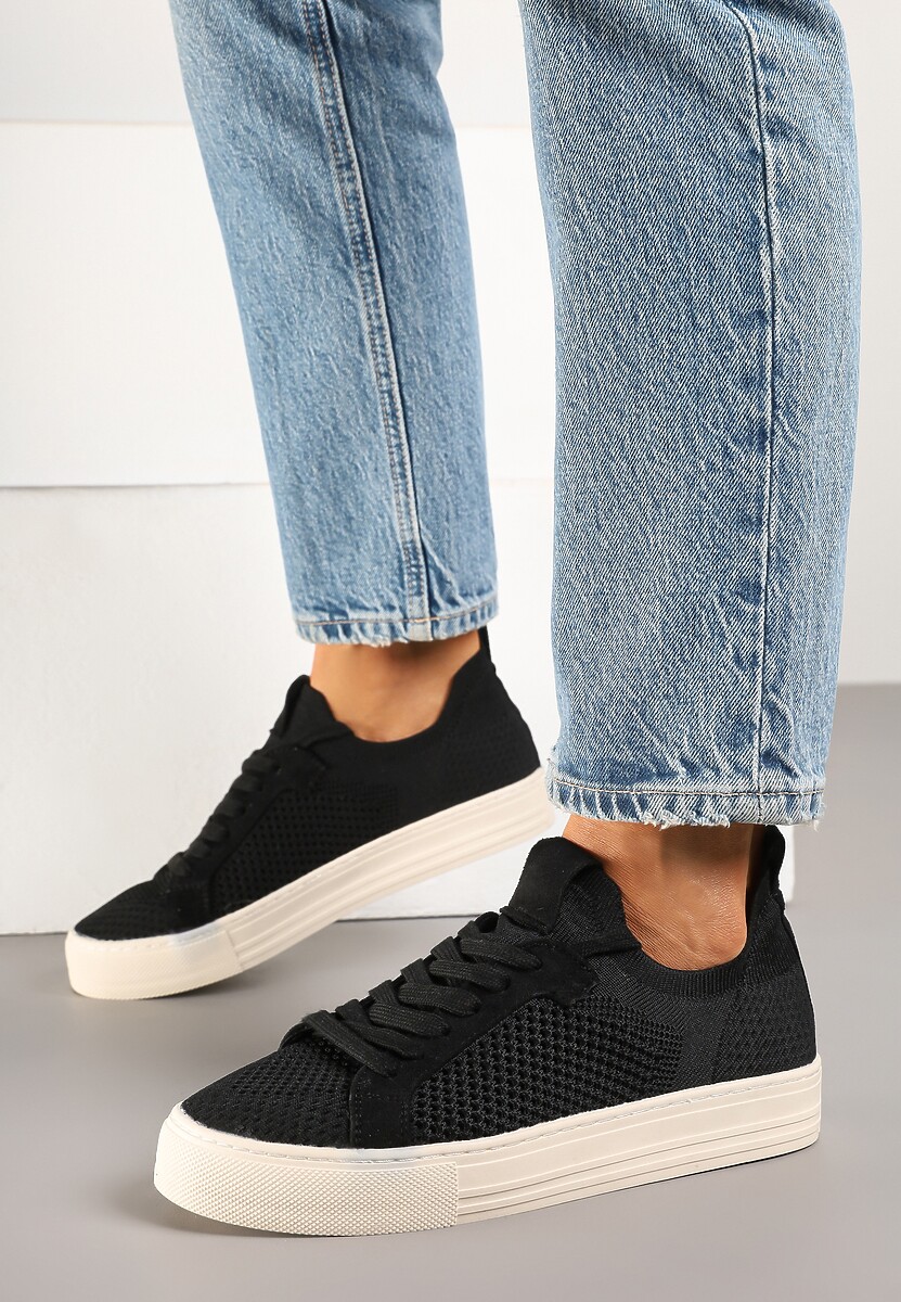 Czarne Sneakersy Ozdobione Siateczką Varlio