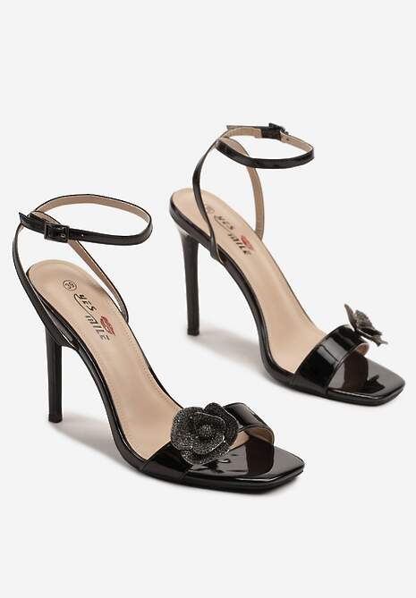 Czarne Sandały na Szpilce Ozdobione Cyrkoniowymi Aplikacjami 3D Ranqua
