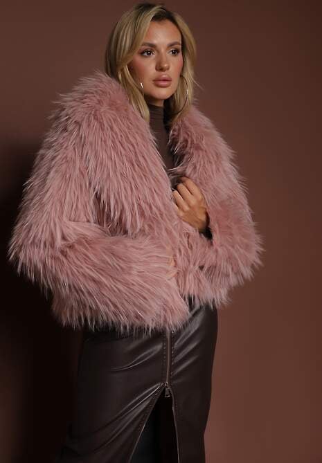 Różowa Kurtka Futerko Ozdobione Długim Włosiem Cardassa
