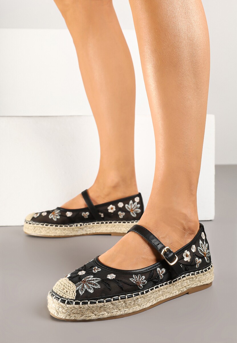 Czarne Espadryle z Siateczki na Plecionej Podeszwie Zdobione Haftem Evelritia
