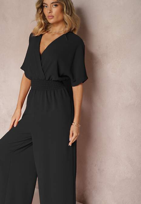 Czarny Taliowany Kombinezon z Zakładkowym Dekoltem i Gumką w Pasie Vimalynna