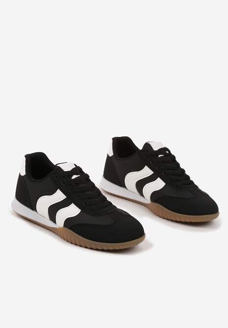 Czarne Sneakersy Kultowe Tenisówki Zdobione Przeszyciami Welluria