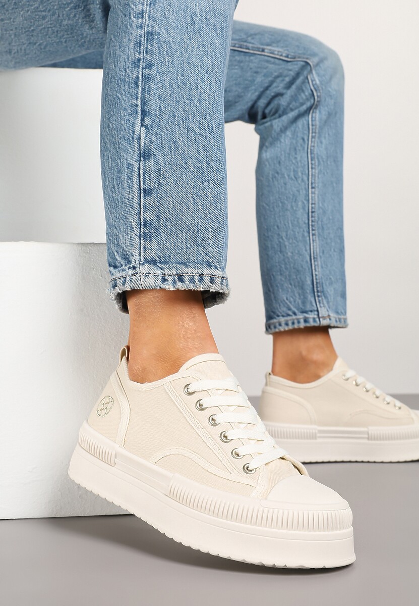 Beżowe Trampki na Platformie z Metaliczną Ozdobą Afleeria