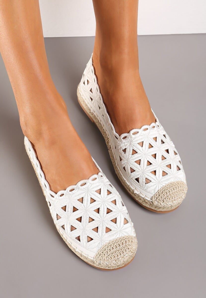 Białe Ażurowe Espadryle na Płaskiej Plecionej Podeszwie Kueria