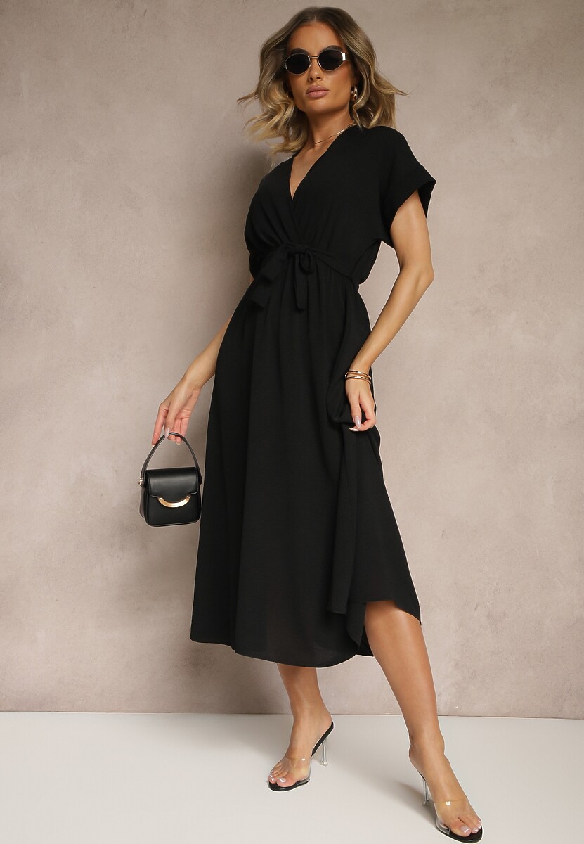 Czarna Rozkloszowana Sukienka z Gumką w Talii i Wiązaniem Sepenira