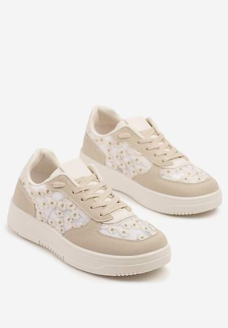 Beżowe Sneakersy z Haftem i Zdobieniami z Siateczki Lirivessa