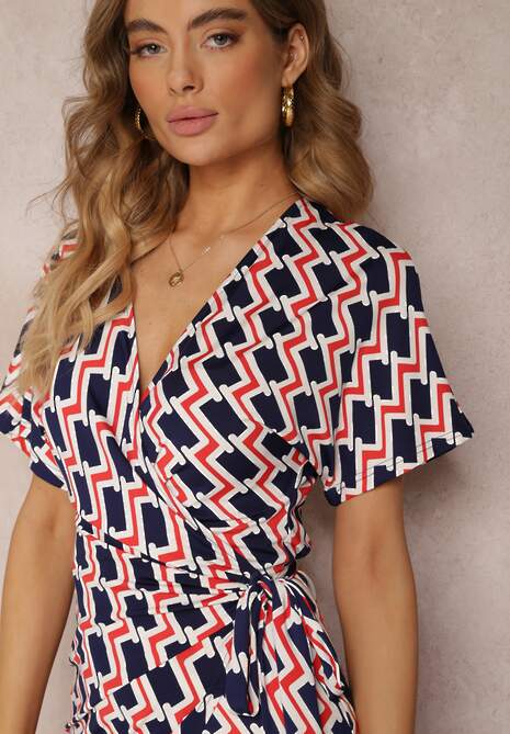 Granatowa Kopertowa Sukienka Wiązana w Pasie w Geometryczny Wzór  Aphrosia