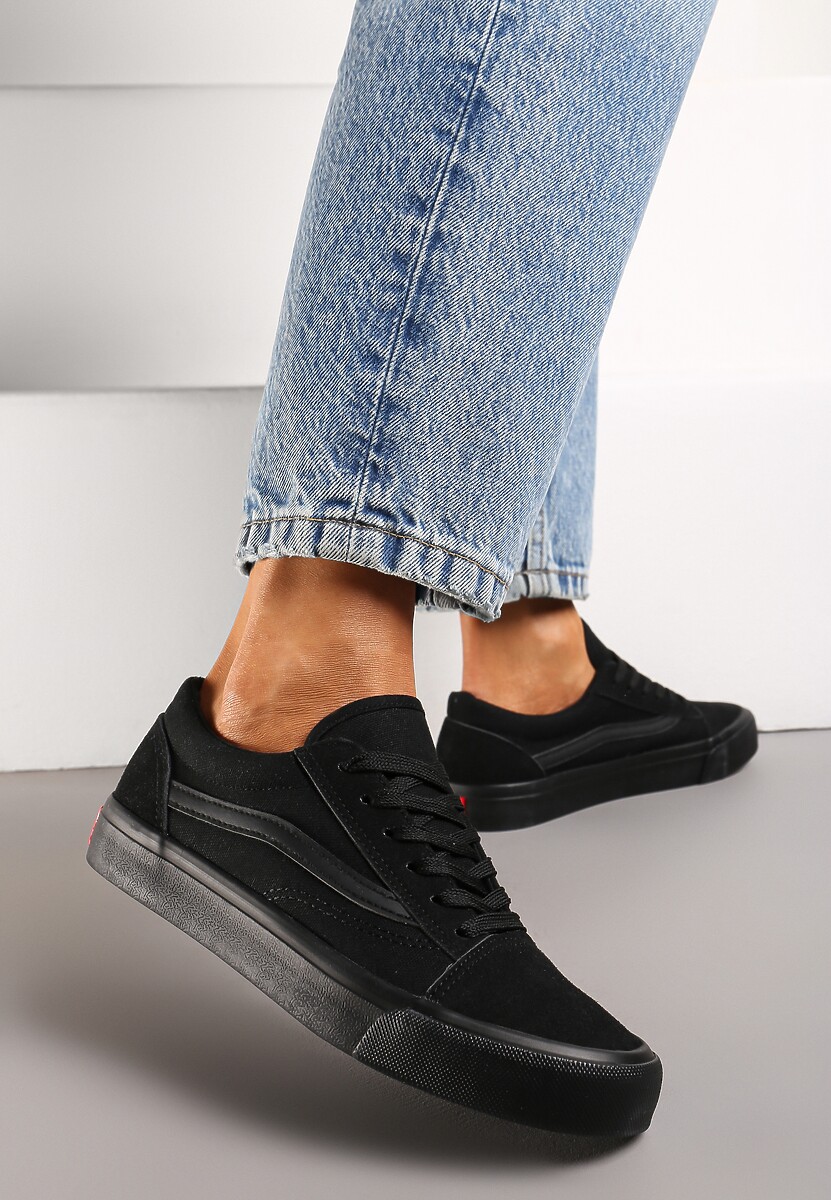 Czarne Tenisówki z Boczną Naszywką Simeris