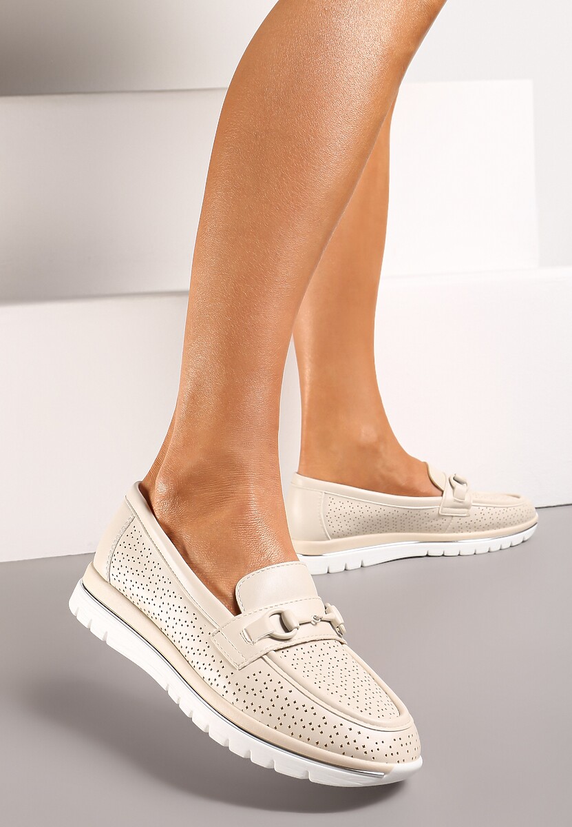 Czarne Mokasyny ze Skórzaną Wkładką Perforacją i Klamrą Gamiara