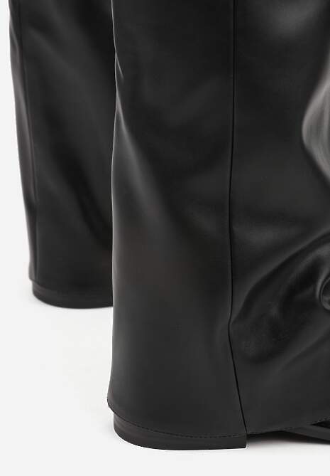 Czarne Kozaki ze Szpiczastym Noskiem i Wywiniętą Cholewką ze Sprzączką Tusenia