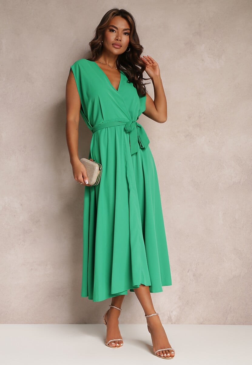 Zielona Rozkloszowana Sukienka Maxi z Kopertowym Dekoltem i Wiązanym Paskiem Hallona