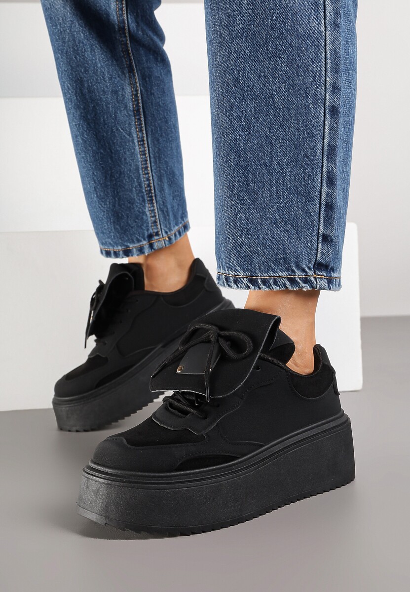 Czarne Sneakersy Ozdobione Kokardą i Wywiniętym Językiem Ivalione