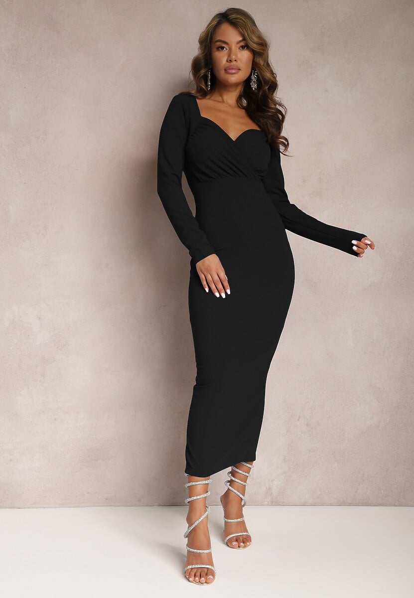 Czarna Dopasowana Sukienka Maxi z Marszczeniem i Kopertowym Dekoltem Soleiai